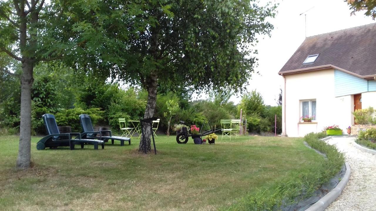 Maison d'hôtes Les Bruyères Gandelain Exterior foto